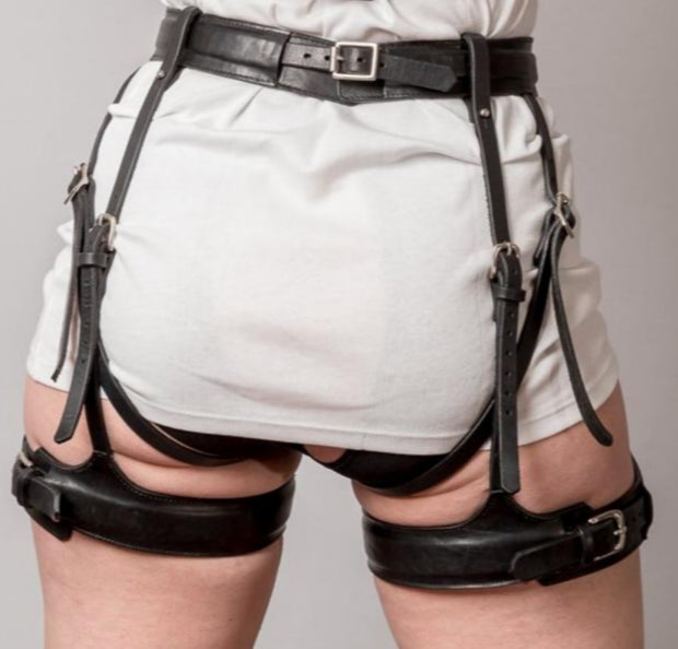 ŌYA plain panty harness